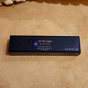 Cle de peau Correcting Cream Veil Primer SPF 21